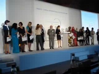 UNESCO L'OREAL 2008 : Mlle Dea Yonnelle MOUKOUMBI