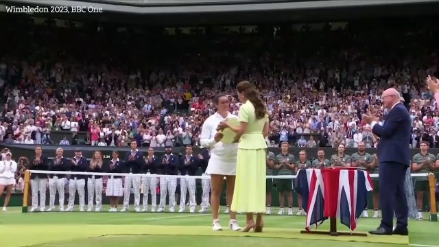 Kate Middleton ignore le garçon de balle à Wimbledon bouleverse le public