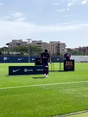 Los primeros toques de balón de Gundogan como jugador del FC Barcelona