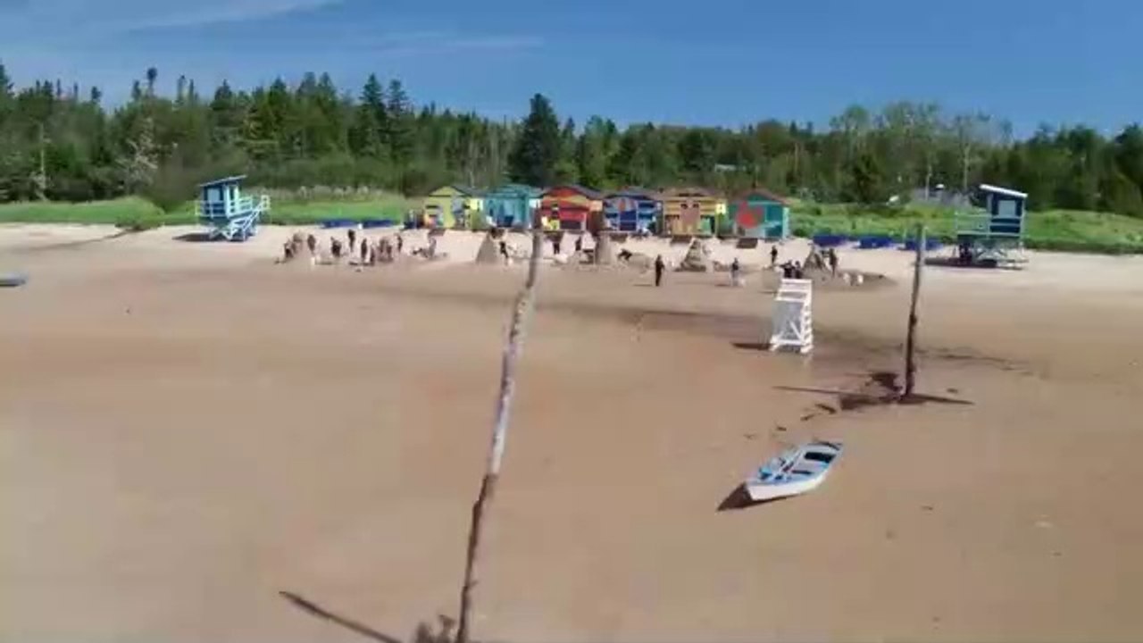 Race Against the Tide  S03E01