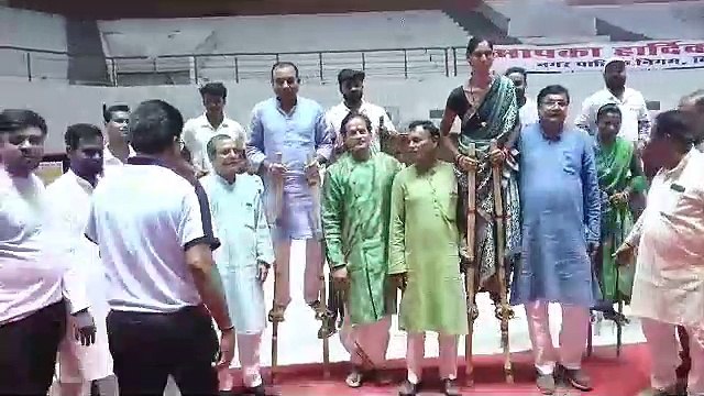 हरेली तिहार के रंग में साराबोर हुआ बहतराई इंडोर स्टेडियम