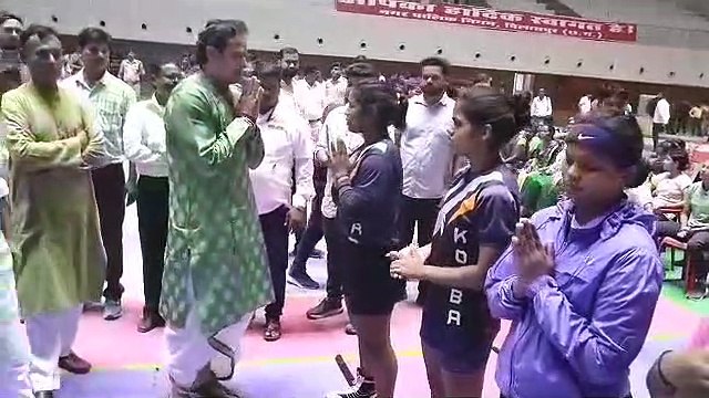 हरेली तिहार के रंग में साराबोर हुआ बहतराई इंडोर स्टेडियम