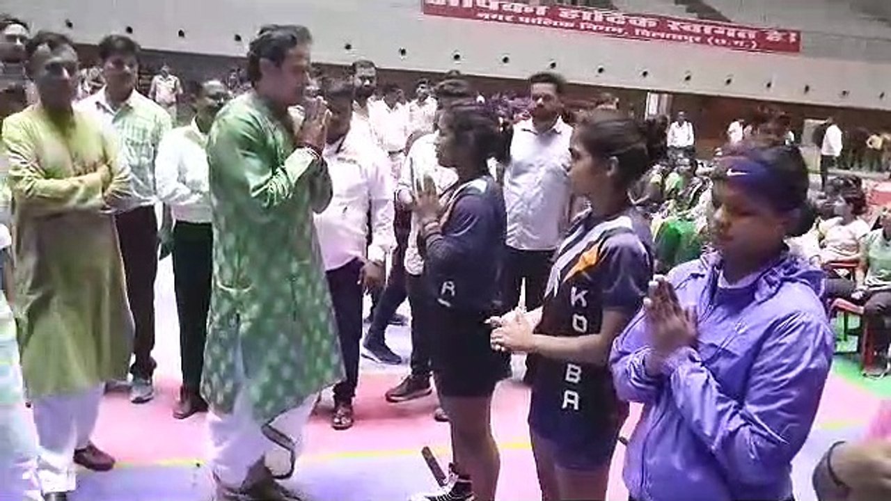 हरेली तिहार के रंग में साराबोर हुआ बहतराई इंडोर...