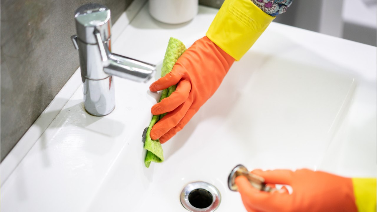 Badezimmer reinigen: 4 schnelle Putztipps