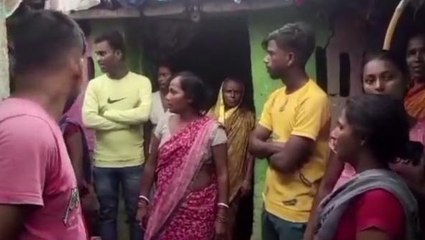 মায়ের সামনেই শিশুকে ধাক্কা মেরে টেনে হিঁচড়ে নিয়ে গেল স্কুটি ! বাঁচল না শিশুটি