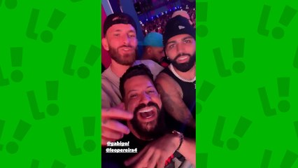 Após empate no clássico, Gabigol e Léo Pereira curtem festival de música no Rio