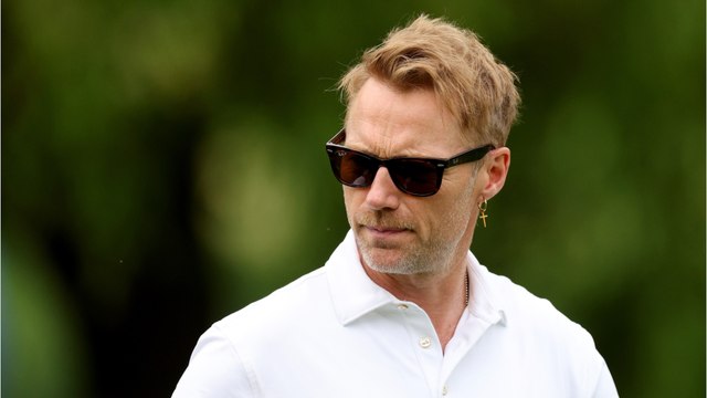 GALA VIDEO - Le chanteur Ronan Keating (Boyzone) dévasté : son frère meurt dans un terrible accident