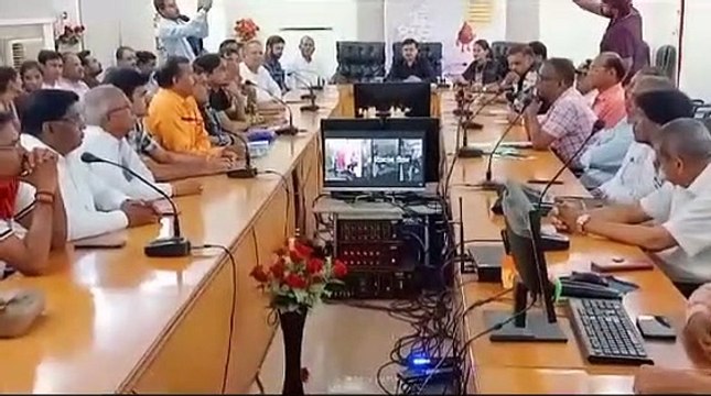 रक्तदान महा अभियान को लेकर बैठक संपन्न, 5 हजार यूनिट का लक्ष्य,जिले के 32 स्थानो पर होगा रक्त दान