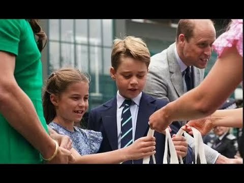 Il principe Louis è molto arrabbiato per non essere a Wimbledon mentre Charlotte fa la prima appar