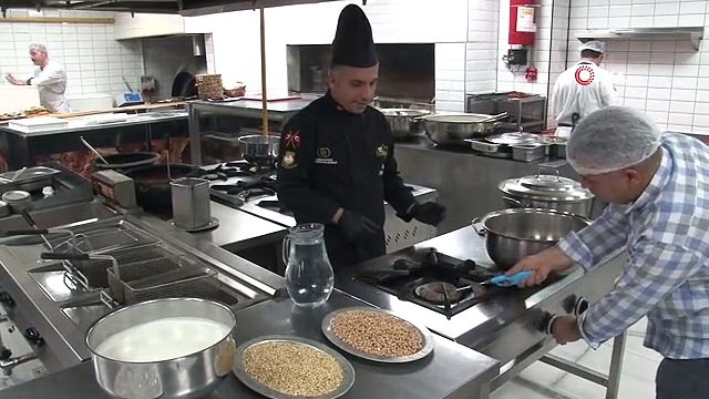 Yaz Sıcaklarının Vazgeçilmez Lezzeti: Lebeni Çorbası