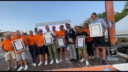 A Malamocco la tavolata da guinness: oltre 22mila cozze gratinate