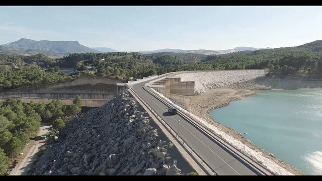 Le SUV électrique Peugeot e-2008 revendique jusqu'à 406 km d'autonomie WLTP