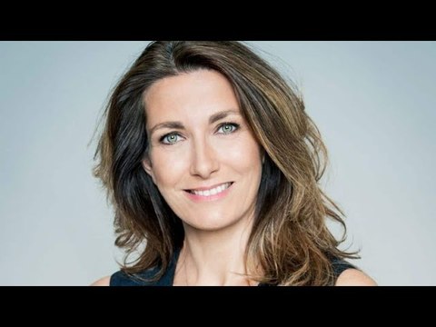 Anne-Claire Coudray sans soutien-gorge au JT de TF1, une polémique qui fait couler de l’encre