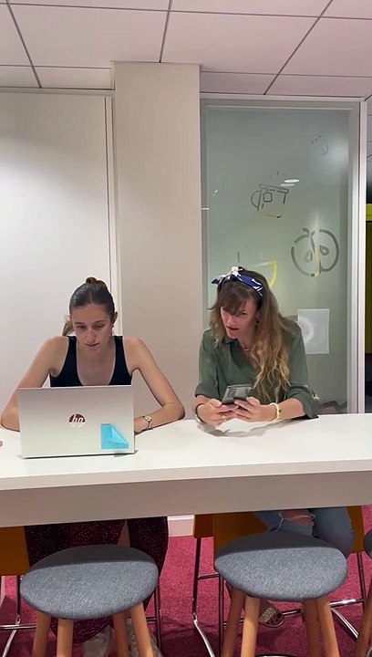 Naka drink le nouveau emoji Disponible#emoji #emojiday #méduse #jellyfish #nouveau #drôle #internet #Web #marketing #ordinateur #smartphone #Phone #niceday