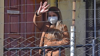 "Ella tiene el derecho de defenderse en libertad": abogado de Jeanine Áñez, expresidenta de Bolivia