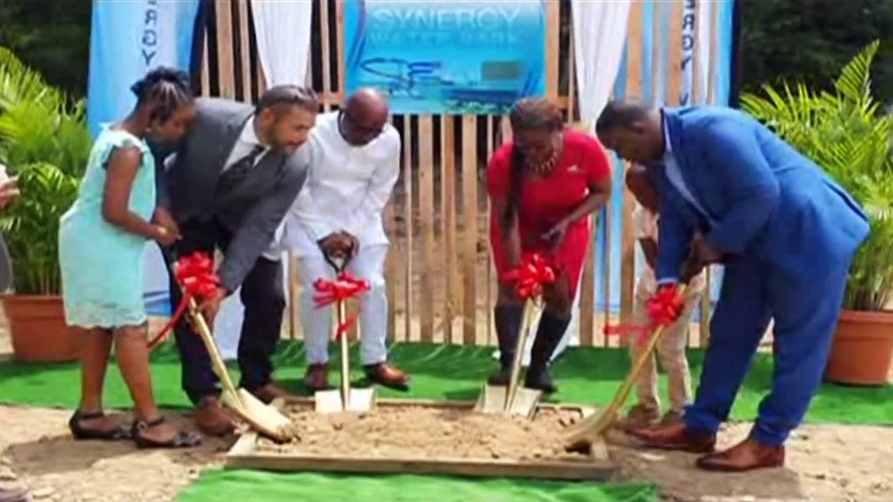 MINISTER ON WATERPARK