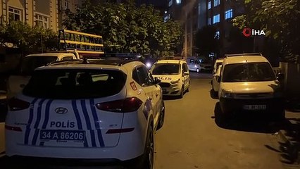 Beyoğlu'nda sebebi bilinmeyen patlama paniğe neden oldu