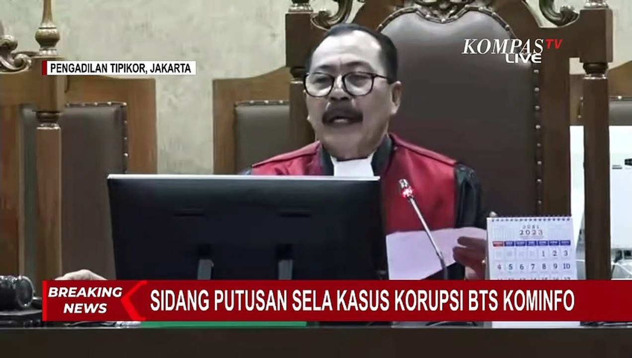 Johnny G Plate Jalani Sidang Putusan Sela Kasus Korupsi BTS Kominfo dengan 2 Terdakwa Lain