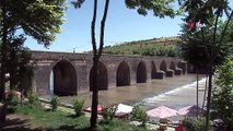 Diyarbakır’da termometreler 48 dereceyi gördü, tarihi mekanlar boş kaldı