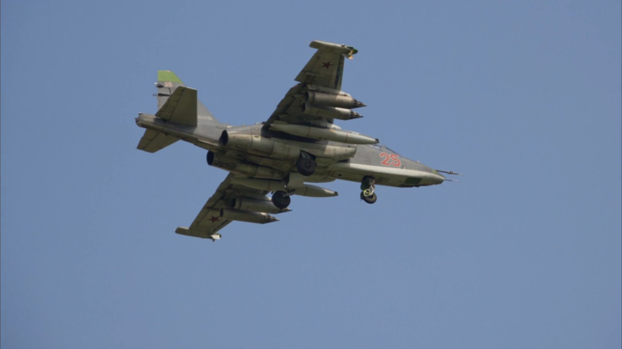 Russischer Kampfjet über Meer abgestürzt: Pilot ertrunken