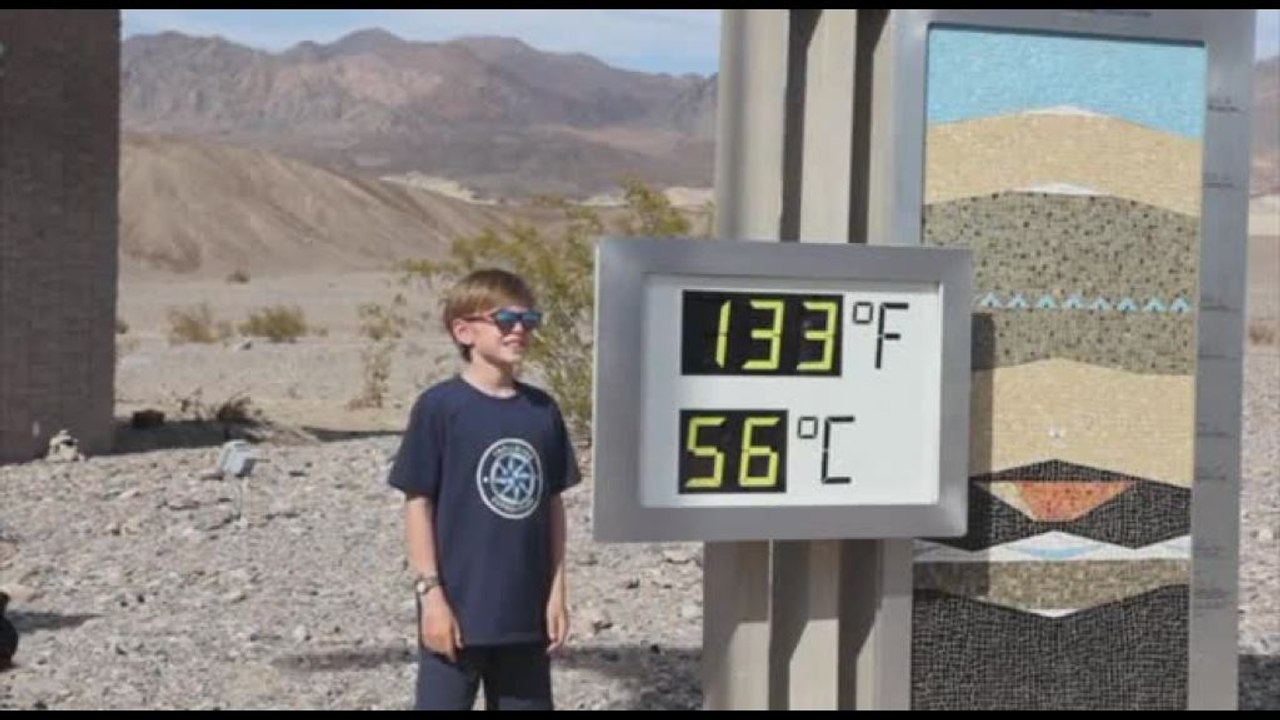 Nella Death Valley (Usa), i 56° diventano un'attrazione per turisti