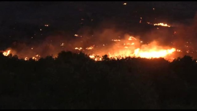 Grecia, il caldo senza precedenti causa incendi in tutto il Paese
