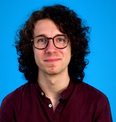 Derrière le nom de Martin Faliu, une voix connue des Français