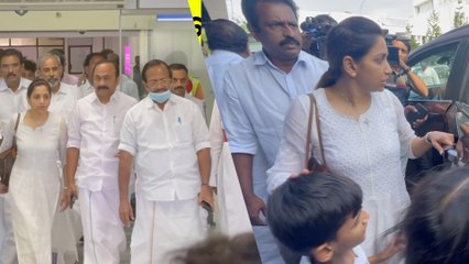 അപ്പായെ അവസാനമായി കാണാൻ എയർപോർട്ടിൽ എത്തി മകൾ അച്ചു ഉമ്മൻ