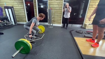 Doreen Marshall deadlifts 100kg