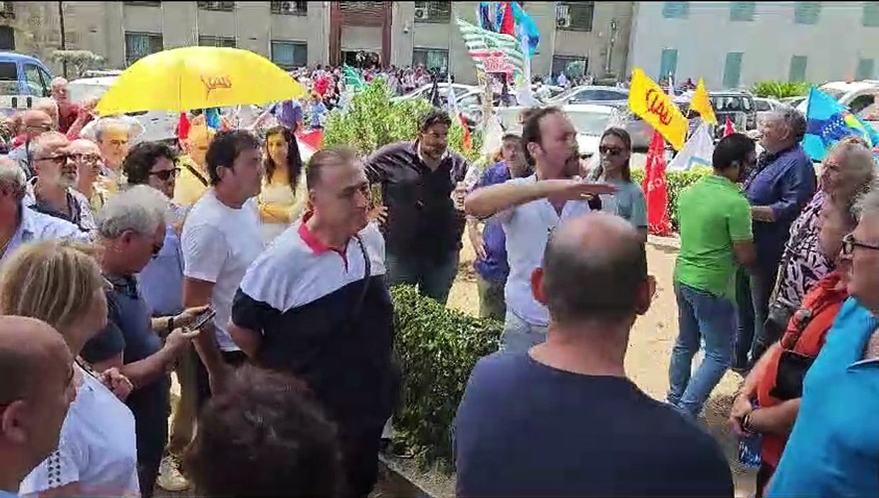 Sciopero generale alla Regione, uffici verso la paralisi