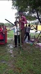 ग्रामीणों ने गेड़ी चढ़कर लिया आनंद