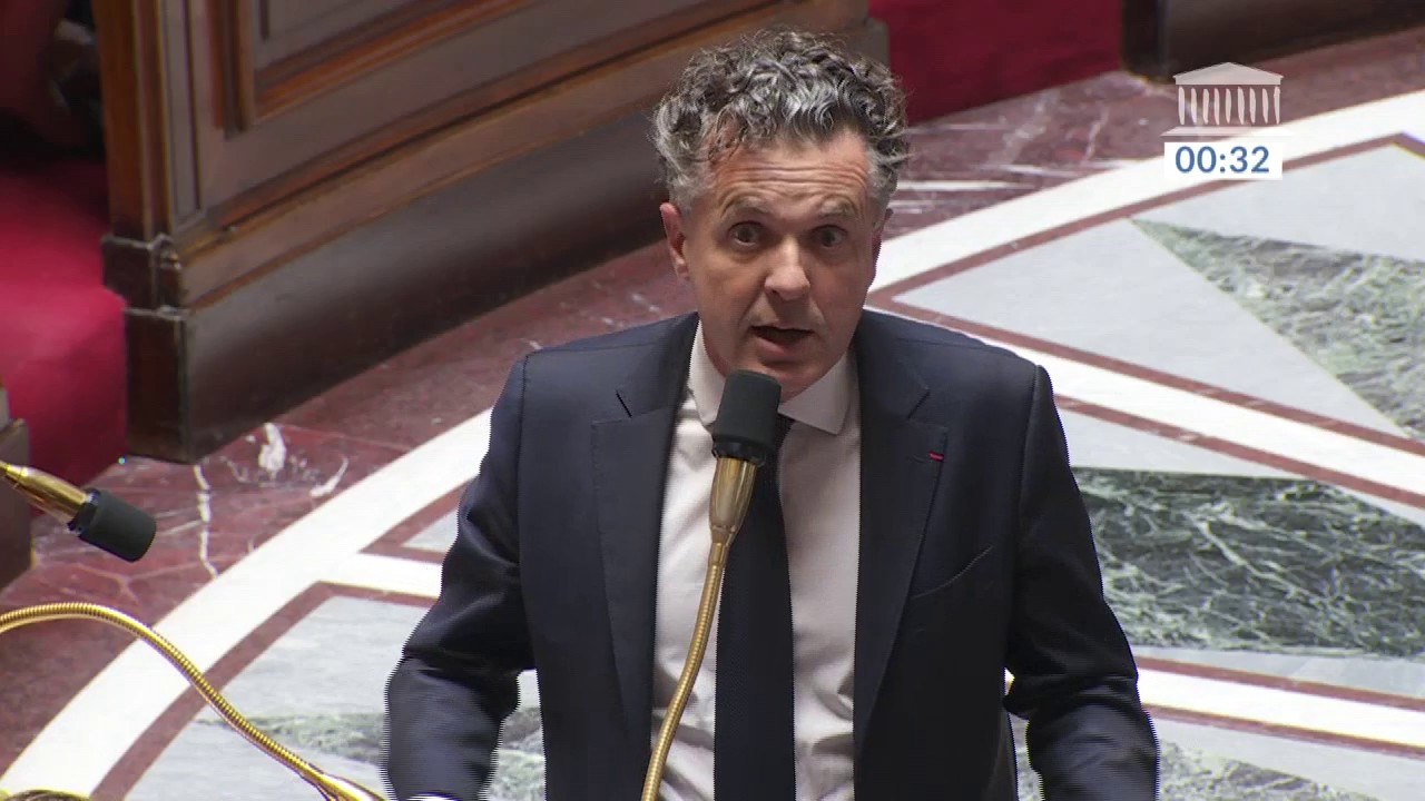 Christophe Béchu aux députés LFI: "Les seules températures qui vous intéressaient jusqu'à maintenant, c'était celles des émeutes urbaines"