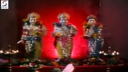 Is duniya mein kaun sanwaare/ Mahendra Kapoor, Anuradha Paudwal/Aahuti 1978