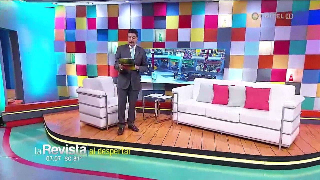 Estaba tan ebrio que los pasajeros le quitaron las llaves para que deje de conducir el bus