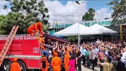 Corpo de vereador é sepultado com honras em Arapiraca