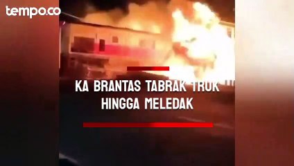 KA Brantas Tabrak Truk Hingga Meledak di Perlintasan Madukoro Semarang