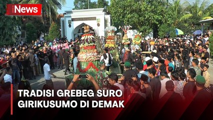 Berharap Berkah, Ratusan Warga Berebut Gunungan dalam Tradisi Grebeg Suro Girikusumo