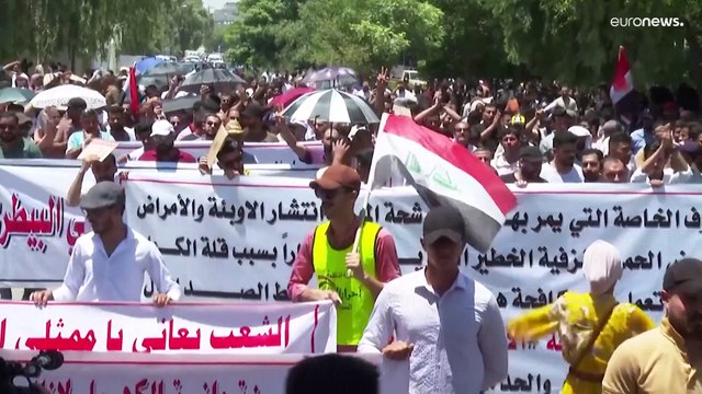 شاهد: تظاهرات في بغداد احتجاجاً على شح المياه واستمرار تركيا وإيران بقطع المياه عن العراق
