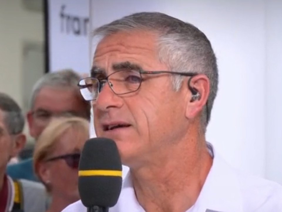 "Ils perdent un peu les pédales !" : Après la démonstration de Jonas Vingegaard, Laurent Jalabert pointe du doigt la stratégie de Tadej Pogacar sur le Tour de France