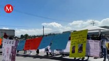 Madres de desaparecidos bloquean la carretera México-Toluca