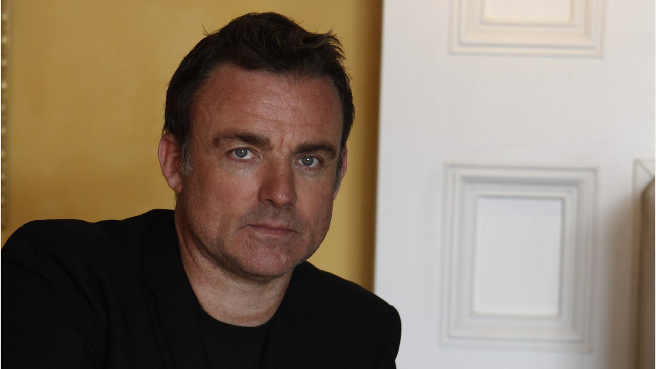 Voici - Ici tout commence : qui est Eric Savin, l'interprète de Richard l'ami d'Auguste Armand