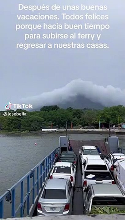 Conductor de ferry reproduce canción del Titanic durante tormenta