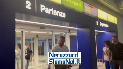 Cuadrado è atterrato a Milano: domani visite mediche e firma