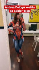 Andrea Delogu in Costume da Spider-Man con il Suo Cane 🕷️