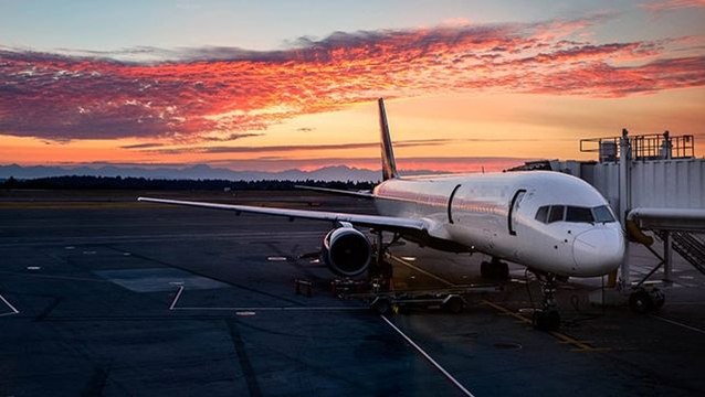 ABD'de skandal olay! Kliması çalışmayan uçak 4 saat pistte bekledi, yolcular bayıldı