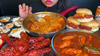 ASMR-EATING-SPICY-NOODLES-CHEESY-NOODLES_11