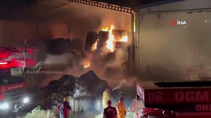 Tekstil fabrikasının pamuk deposu yandı