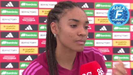 Salma Paralluelo habla en AS: “El Barça no me dejaba hacer atletismo y fútbol”