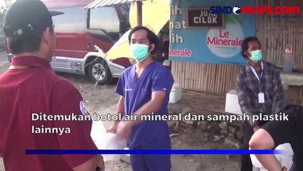 Tim Kesehatan Temukan Sampah Plastik dalam Perut Hiu Tutul yang Terdampar di Sampang