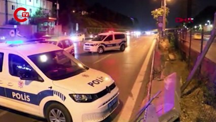 KADIKÖY D-100 KARAYOLU'NDA SERVİS MİNİBÜSÜ BETON BARİYERLERE ÇARPTI 4 YARALI